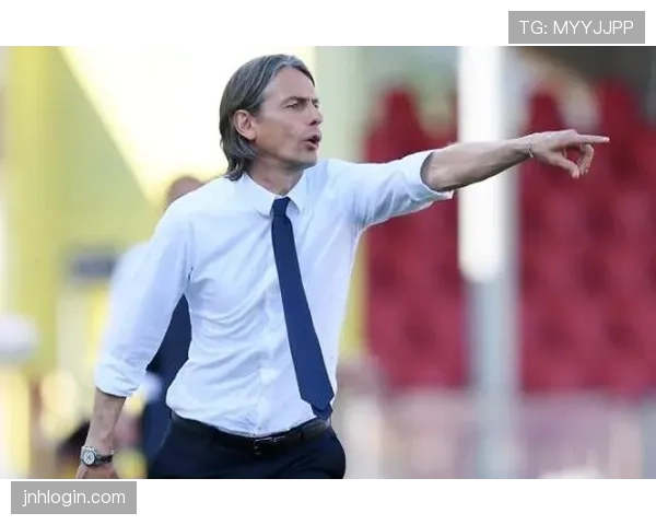 因扎吉如何通过边路传中破解防线并驱动球队进攻升级